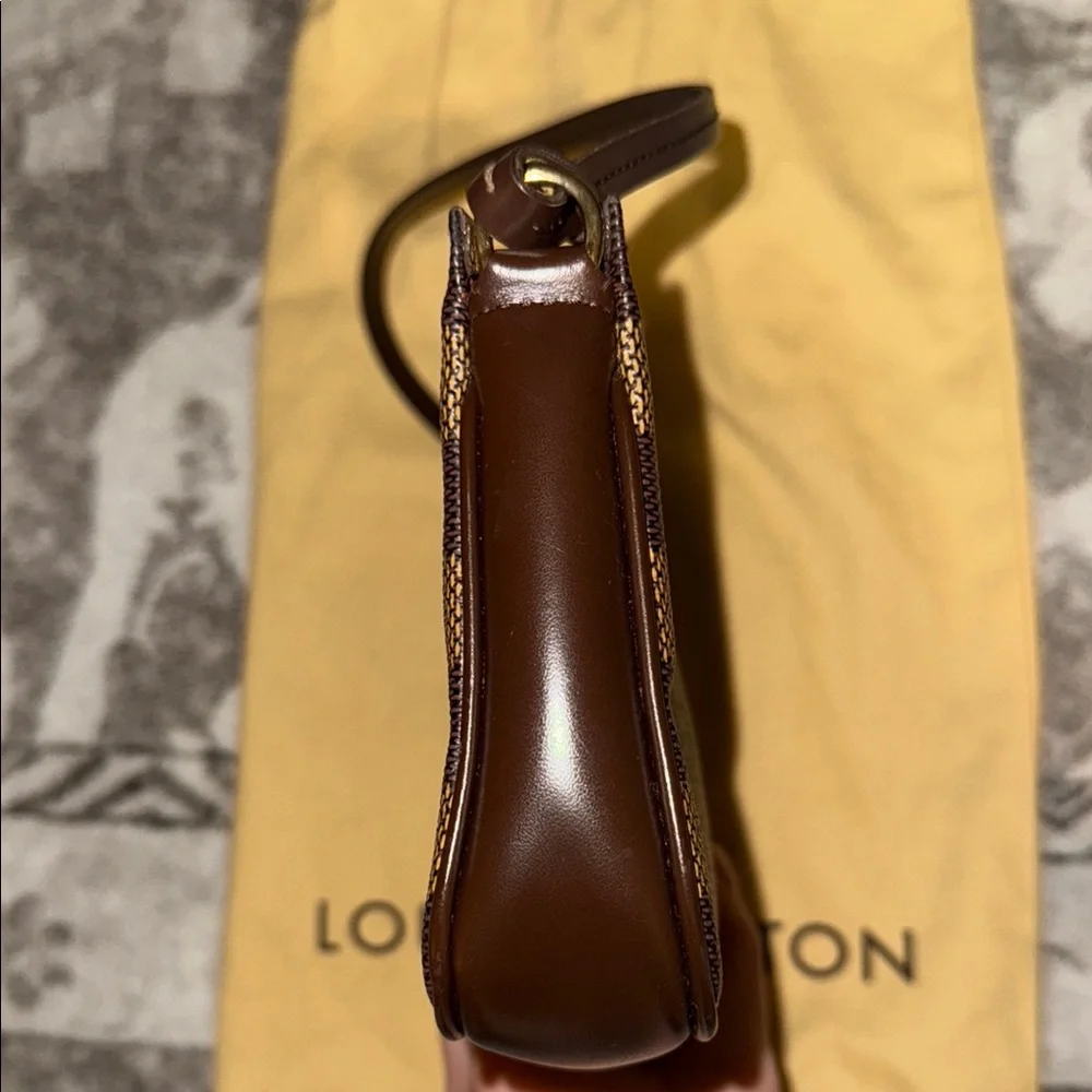 AUTHENTIC Louis Vuitton 2002 Navona Clutch - Picture 4 of 14